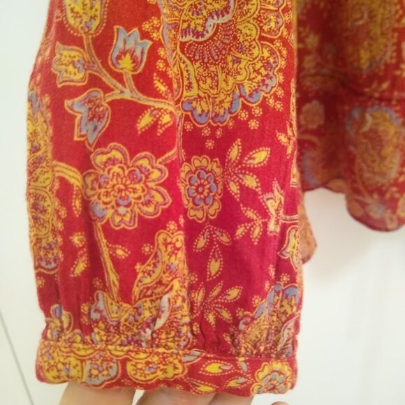 Chaps NO tags - ladies size M/L   tags removed  long sleeve blouse red/gold/blue - Picture 15 of 16